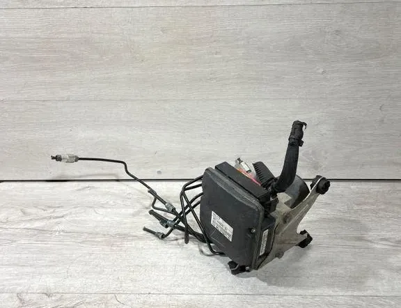 BMW 5 Series F10/F11 (2009-2017) Pompe ABS 6795519,6795521 35174763