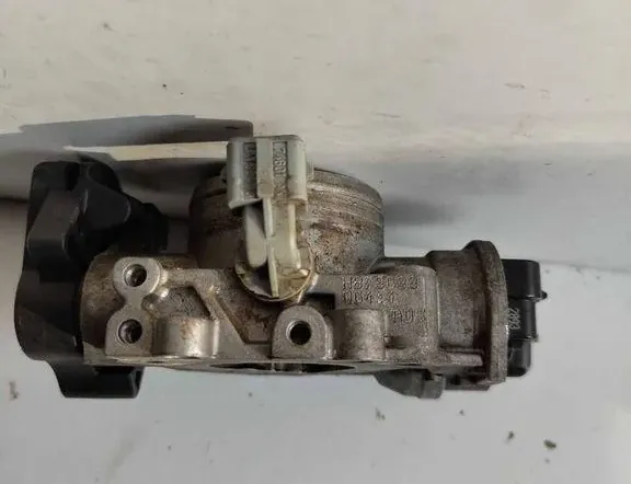 RENAULT Clio 2 generation (1998-2013) Corps de papillon H873633 34689266
