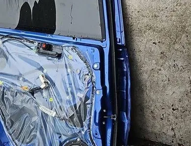 DAIHATSU Porte arrière gauche 34694441