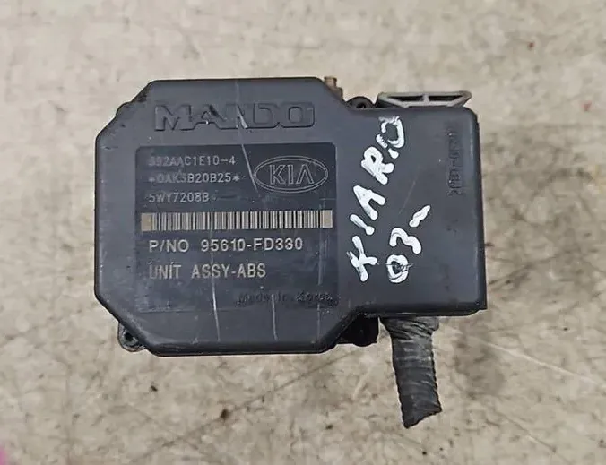 KIA Rio 2 generation (2005-2011) Pompe ABS 5WY7208B,392AAC1E104,95610FD330,0AK3B20B25 34693659