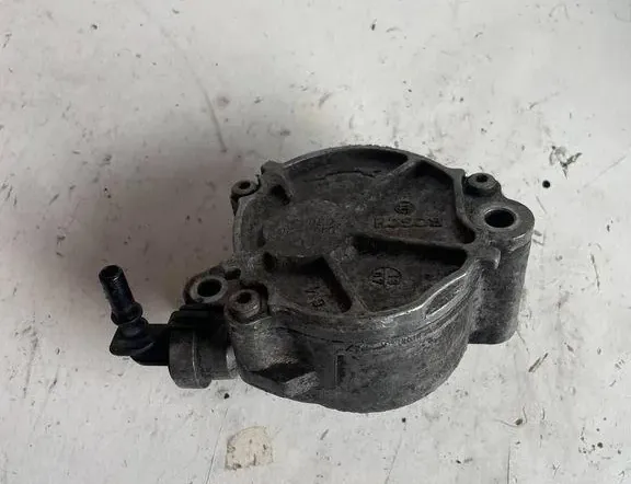 MAZDA 626 GC (1982-1987) Pompe à vide D1562B 34688816