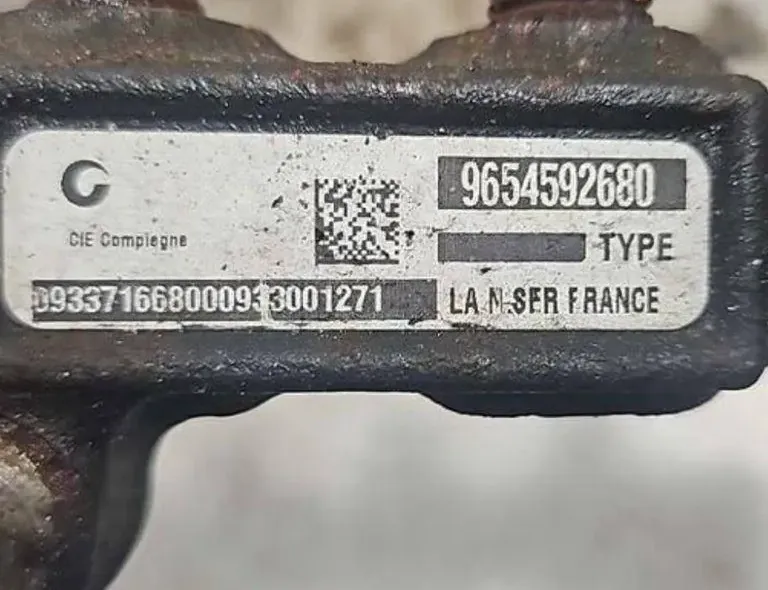 FORD C-Max 1 generation (2003-2010) Rampe de carburant 09337166800,0933001271,9654592680 34768569