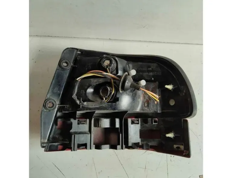 TOYOTA Carina E Feu arrière droit 2244 34696792