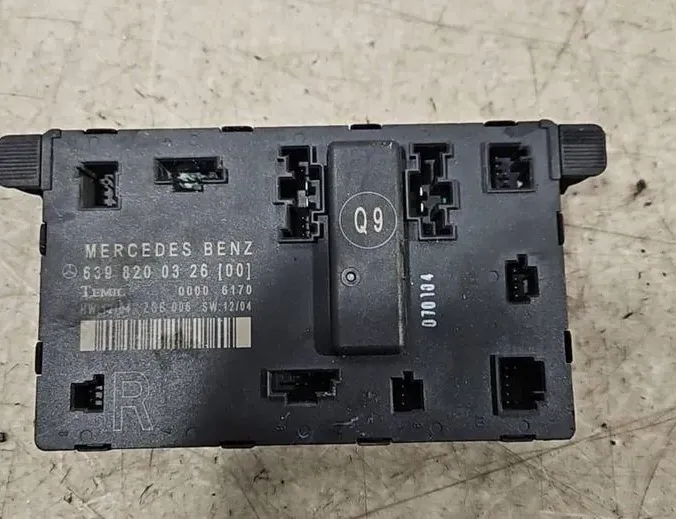 MERCEDES-BENZ Viano W639 (2003-2015) Unité de commande de porte avant droite 00006170,6398200326 34679609