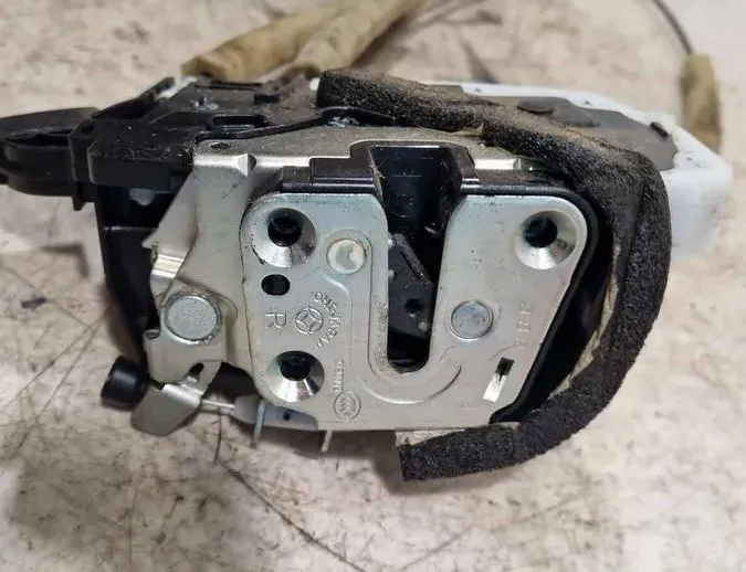 NISSAN Note E12 (2013-2021) Serrure de porte arrière droite 1120009,E7111430,SW1M3809 34691879