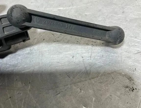 BMW X5 E70 (2006-2013) Capteur de niveau avant gauche 6785205 30384231