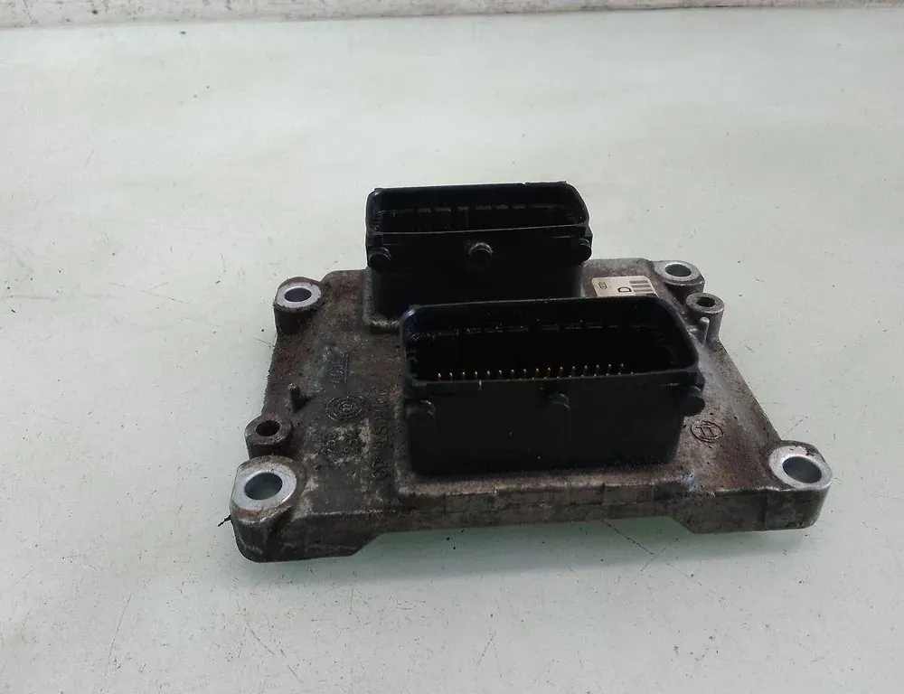 ALFA ROMEO 147 1 generation (2000-2010) Calculateur d'unité de commande du moteur 0261207727 35080686