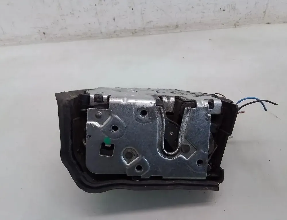 BMW X5 E53 (1999-2006) Serrure de porte arrière droite 35096980