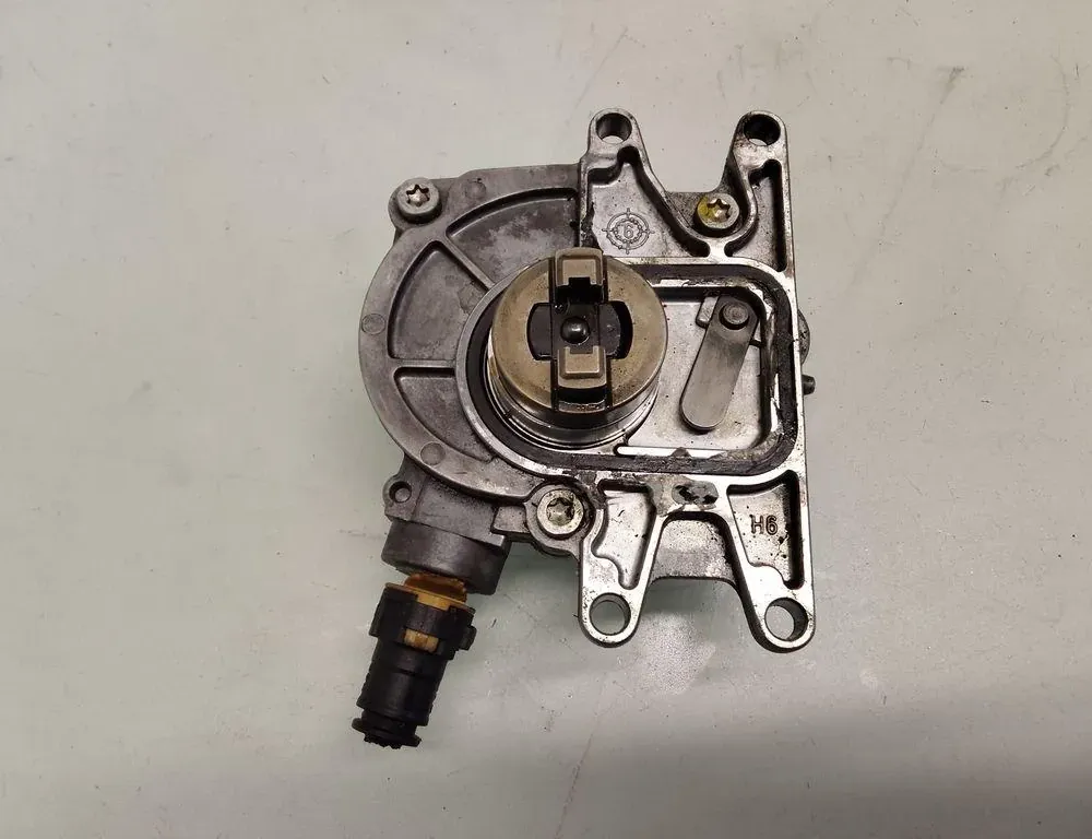 OPEL Frontera B (1998-2004) Pompe à vide 0252738 35087312