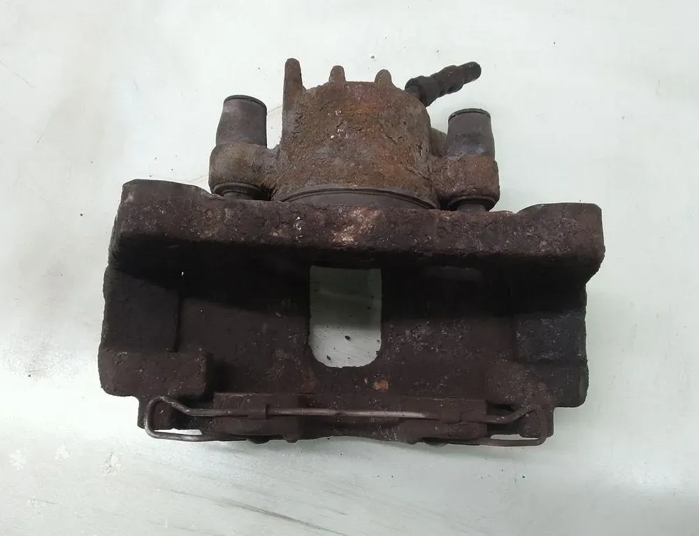 VOLVO S60 1 generation (2000-2009) Étrier de frein avant droit 35100012