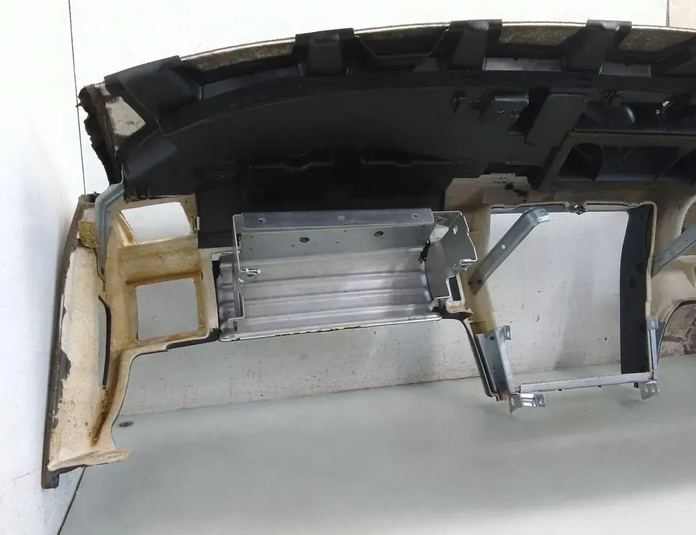 AUDI A8 D2/4D (1994-2002) Tableau de bord 35068080