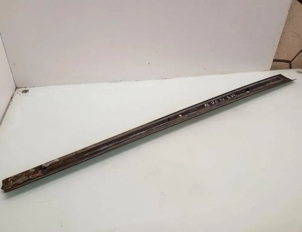 AUDI A6 C6/4F (2004-2011) Autres pièces de garniture 4F0853374B 35062523