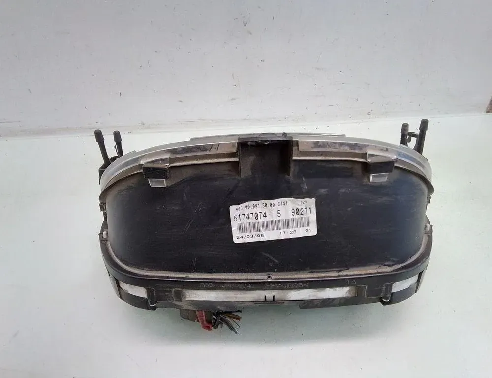 FIAT Doblo 1 generation (2001-2017) Compteur de vitesse 517470745,3XGFIME2F 35100546