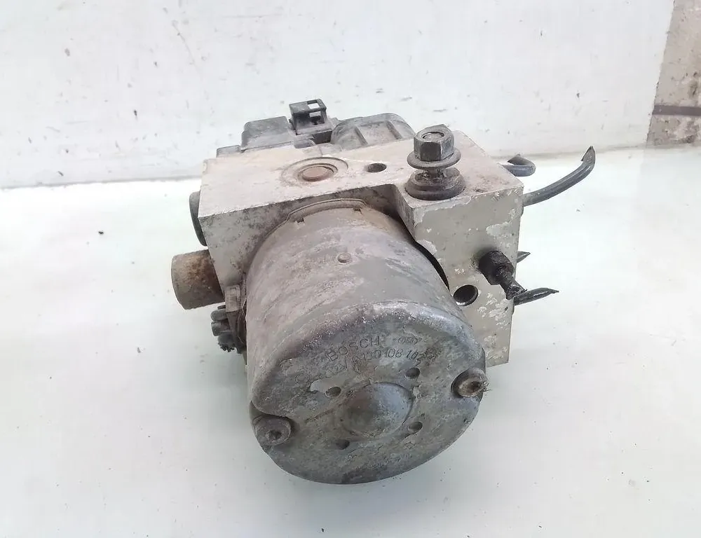 NISSAN Terrano 2 generation (1993-2006) Pompe ABS 476600X820,0265215457 35057006