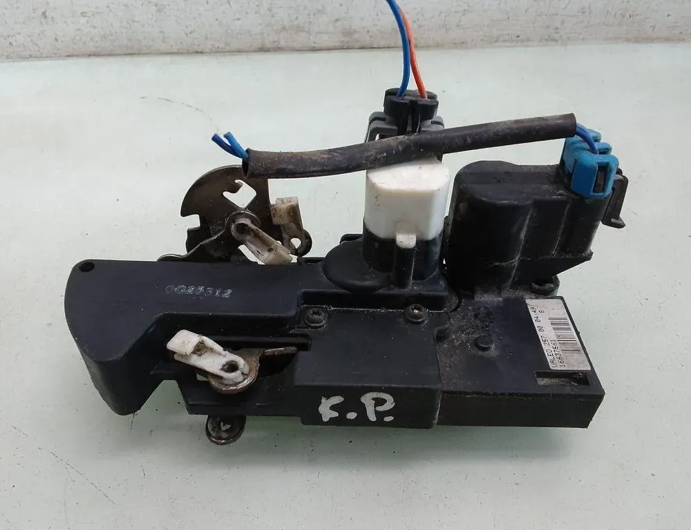 OPEL Frontera B (1998-2004) Serrure de porte avant gauche 16637561 35095107