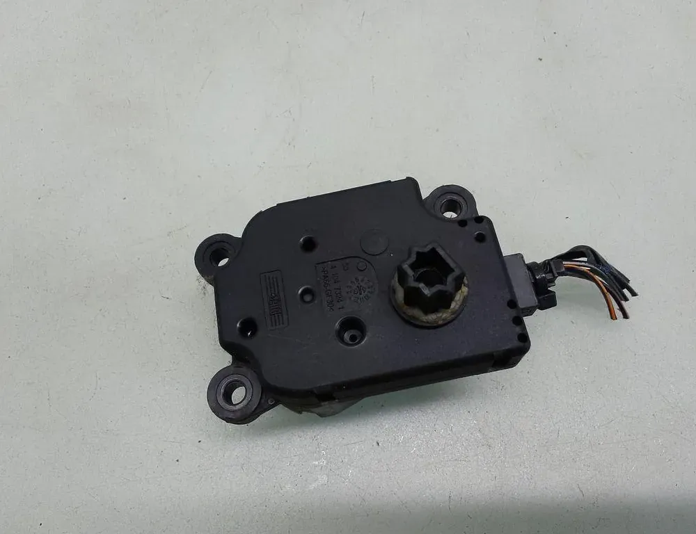 FORD Focus 2 generation (2004-2011) Actionneur de moteur de volet de chauffage intérieur 3M5H19E616AB 35061789