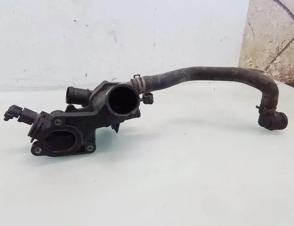 VOLKSWAGEN Golf 6 generation (2008-2015) Thermostat 032121111 35071751