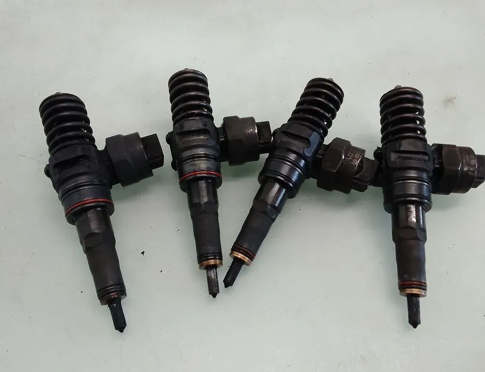 SEAT Altea 1 generation (2004-2013) Kit d'injecteur de carburant 038130073F 35083938