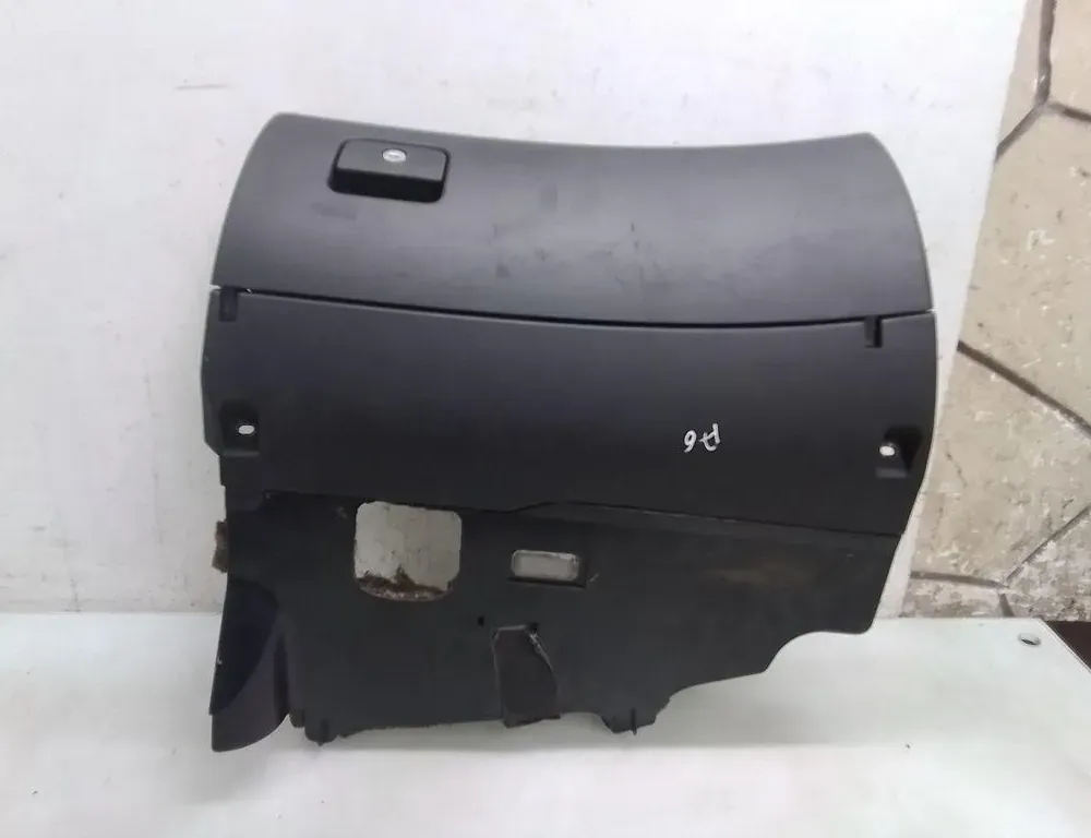 AUDI A6 C5/4B (1997-2004) Boite à gants 35094495