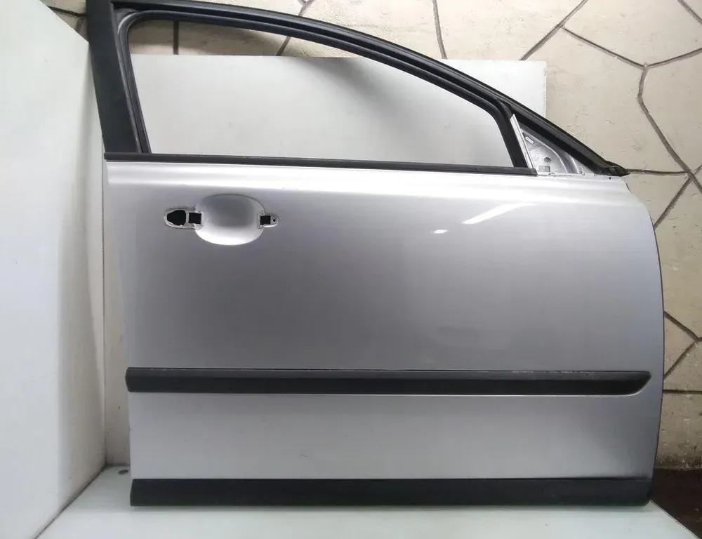 VOLVO V50 1 generation (2003-2012) Porte arrière droite 35090739
