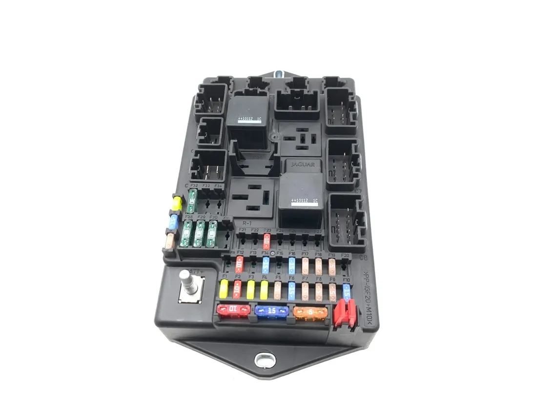 JAGUAR XK X150  (2005-2014) Boîte à fusibles 8W8314B476AD 34482116