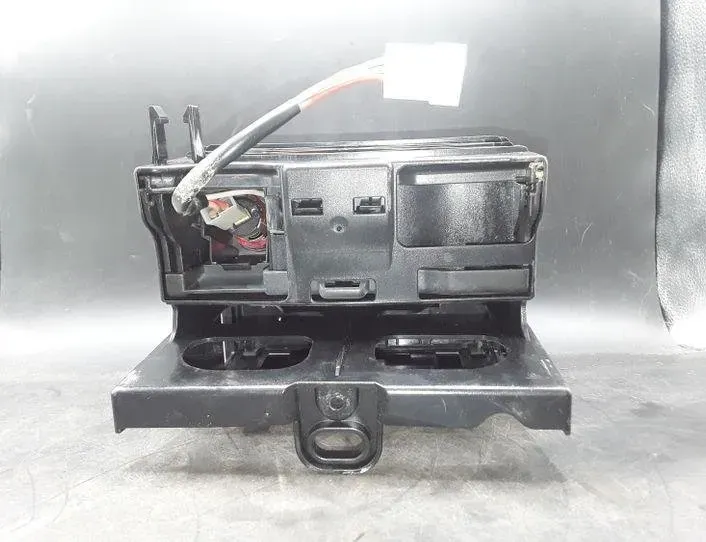 VOLKSWAGEN Crafter 1 generation (2006-2016) Porte-gobelet A9068100028,A9066890047,A9066800558 25502799