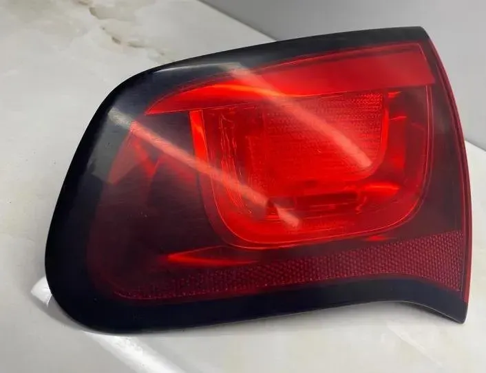 CITROËN C3 2 generation (2009-2016) Feu arrière du hayon côté droit 9685225480 25559514