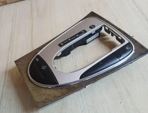 MERCEDES-BENZ E-Class W211/S211 (2002-2009) Garniture en plastique du niveau de changement de vitesse A2116802436 34901960