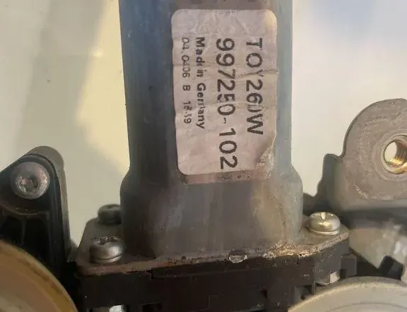 TOYOTA Corolla Verso 1 generation (2001-2009) Lève-vitre de porte arrière droite 997250102 33210282