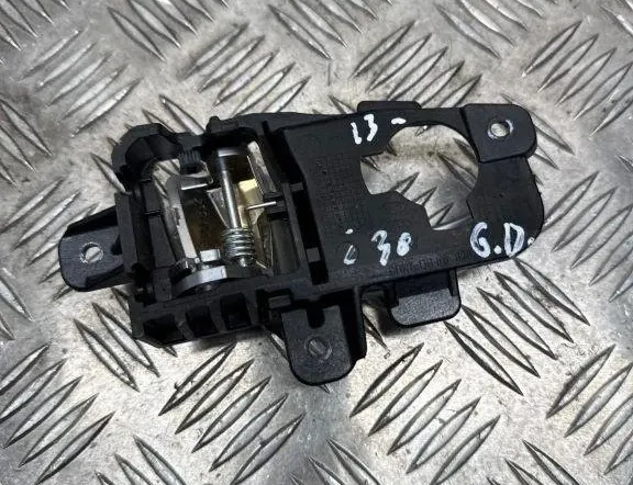 HYUNDAI i30 GD (2 generation) (2012-2017) Poignée d'ouverture interne arrière droite 82623GD000 30503782