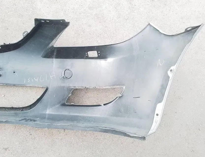 MAZDA MPV LW (1999-2006) Le pare-choc avant BN9A50031 34619031
