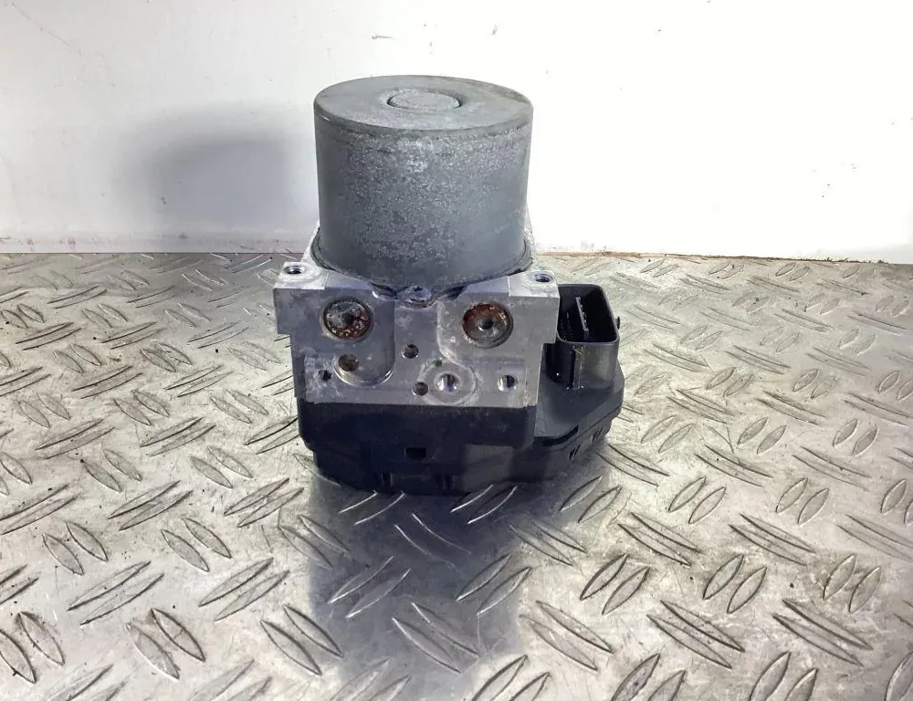LEXUS RX 3 generation (2009-2015) Pompe ABS 445400E102,895410E0221,11604031731 34616687