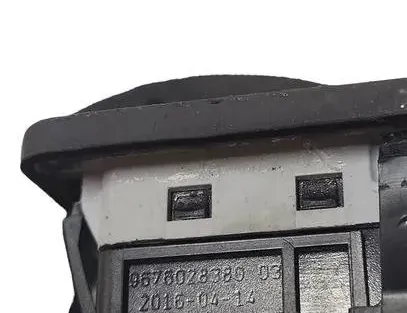 PEUGEOT 3008 1 generation (2010-2016) Capot arrière Boutons ouverts 9676028380 27113209