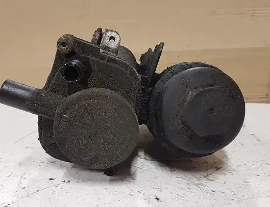 VOLVO V70 3 generation (2007-2020) Support de filtre à huile 6740273266,30677920 27119334