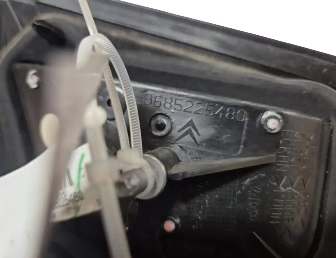 CITROËN C3 2 generation (2009-2016) Réflecteur de pare-chocs arrière droit 9685225480 27883687