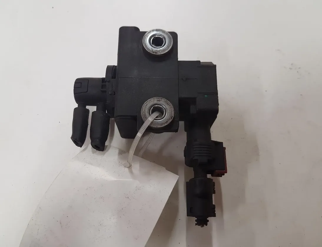 OPEL Astra J (2009-2020) Électrovanne 55576356 28750704
