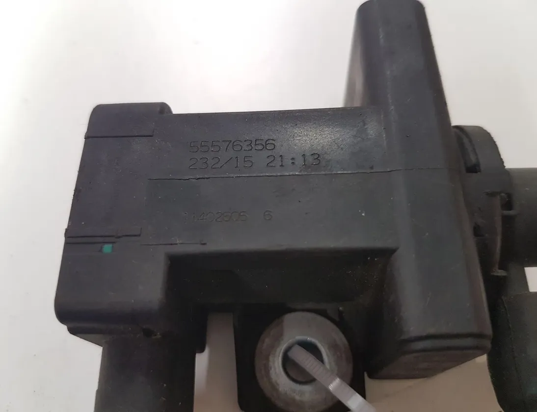 OPEL Astra J (2009-2020) Électrovanne 55576356 28750704