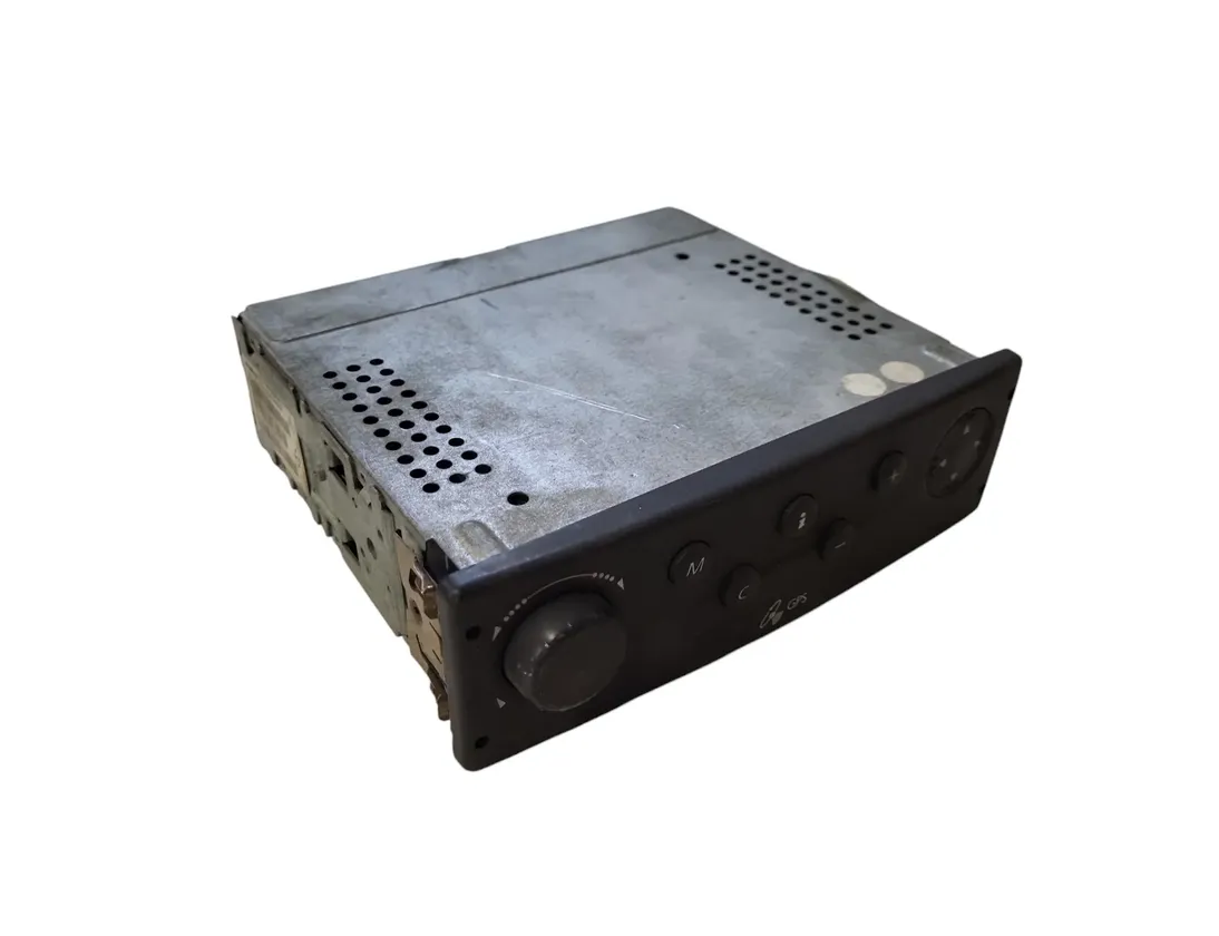 RENAULT Laguna 2 generation (2001-2007) Lecteur de musique avec GPS 8200130523 28824083