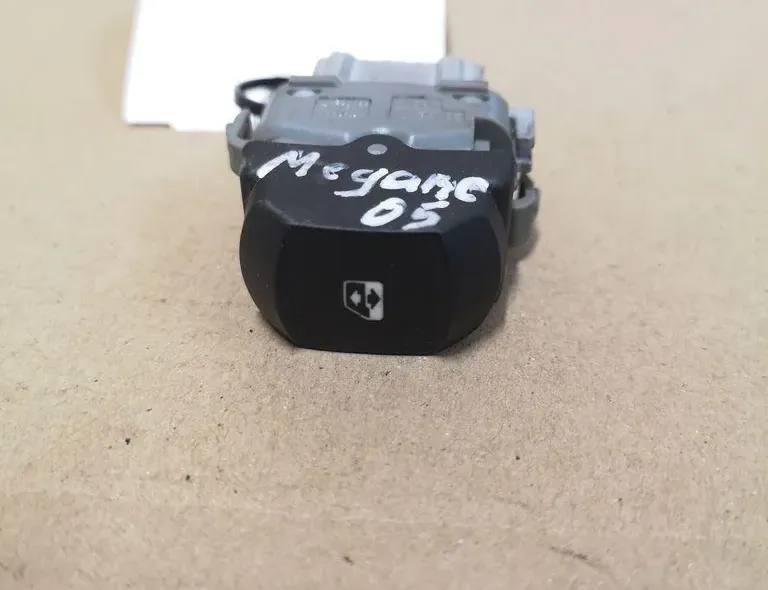 RENAULT Megane 2 generation (2002-2012) Commutateur de fenêtre de porte avant gauche 28082 34213624