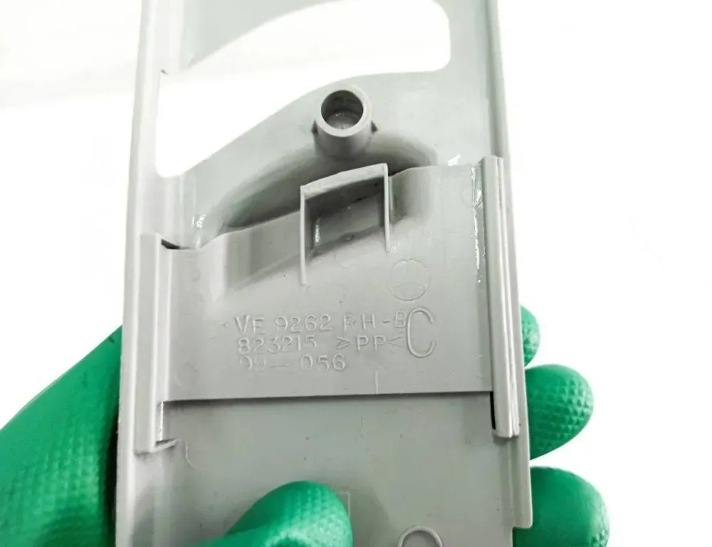 MERCEDES-BENZ M-Class W163 (1997-2005) Pilier (milieu) 99056,823215,823214 34317717