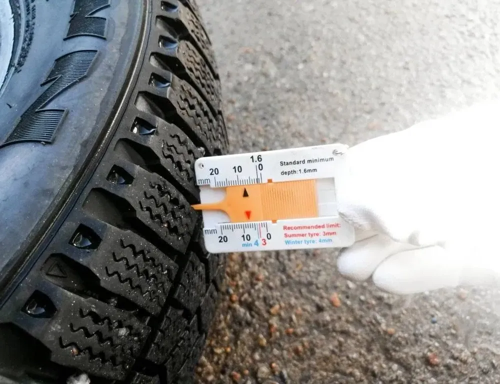 TOYOTA Prius 2 generation (XW20) (2003-2011) Pneu 19565R15,0214600 34317571