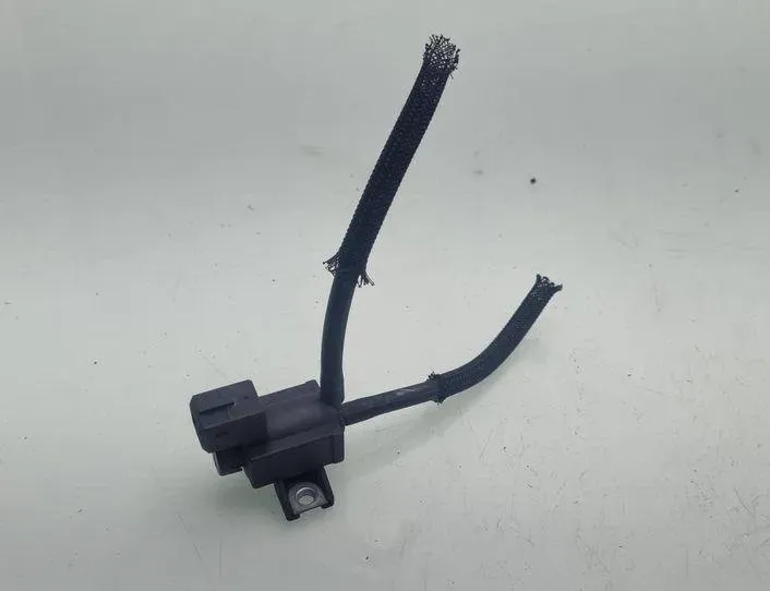 TOYOTA RAV4 3 generation (XA30) (2005-2012) Soupape à vide 258600R010 21324874