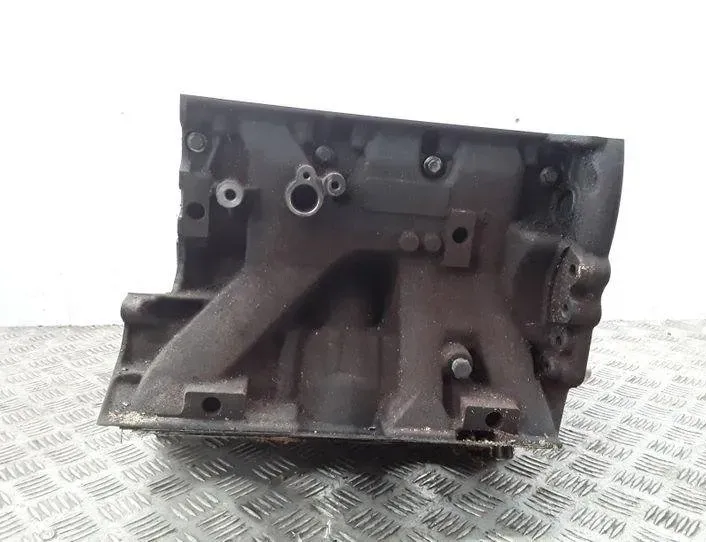 PEUGEOT 607 1 generation (2000-2008) Bloc moteur UHZ 20733347