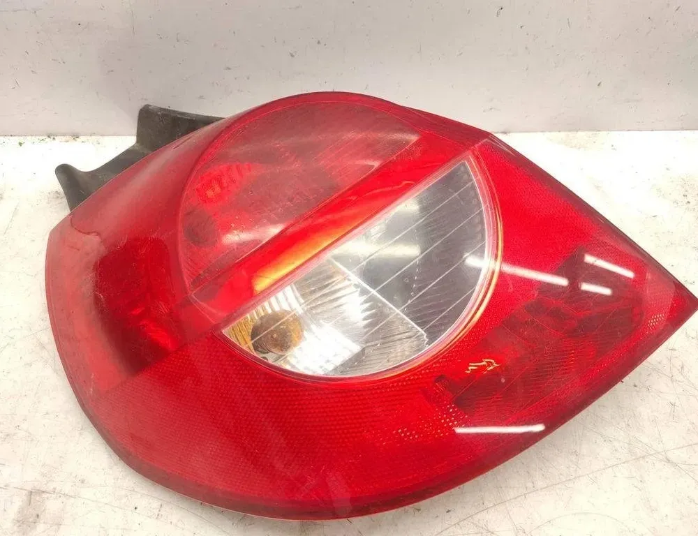 RENAULT Clio 3 generation (2005-2012) Feu arrière gauche 89035079 31390796
