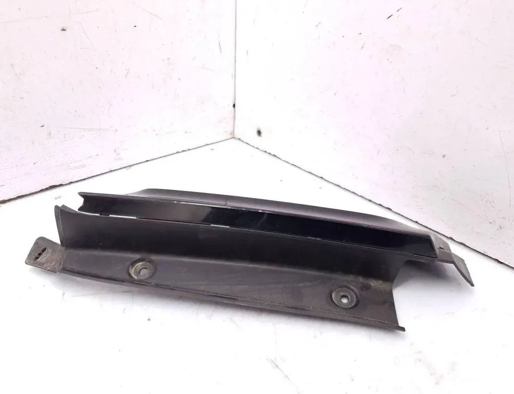 RENAULT Clio 4 generation (2012-2020) Becquet de vitre arrière 960335491R 35712927