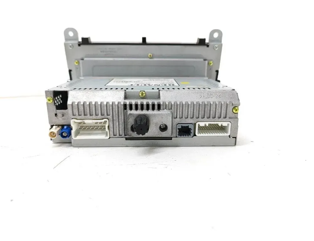 RENAULT Clio 3 generation (2005-2012) Garniture du lecteur de musique 276660,281153868R 30550480