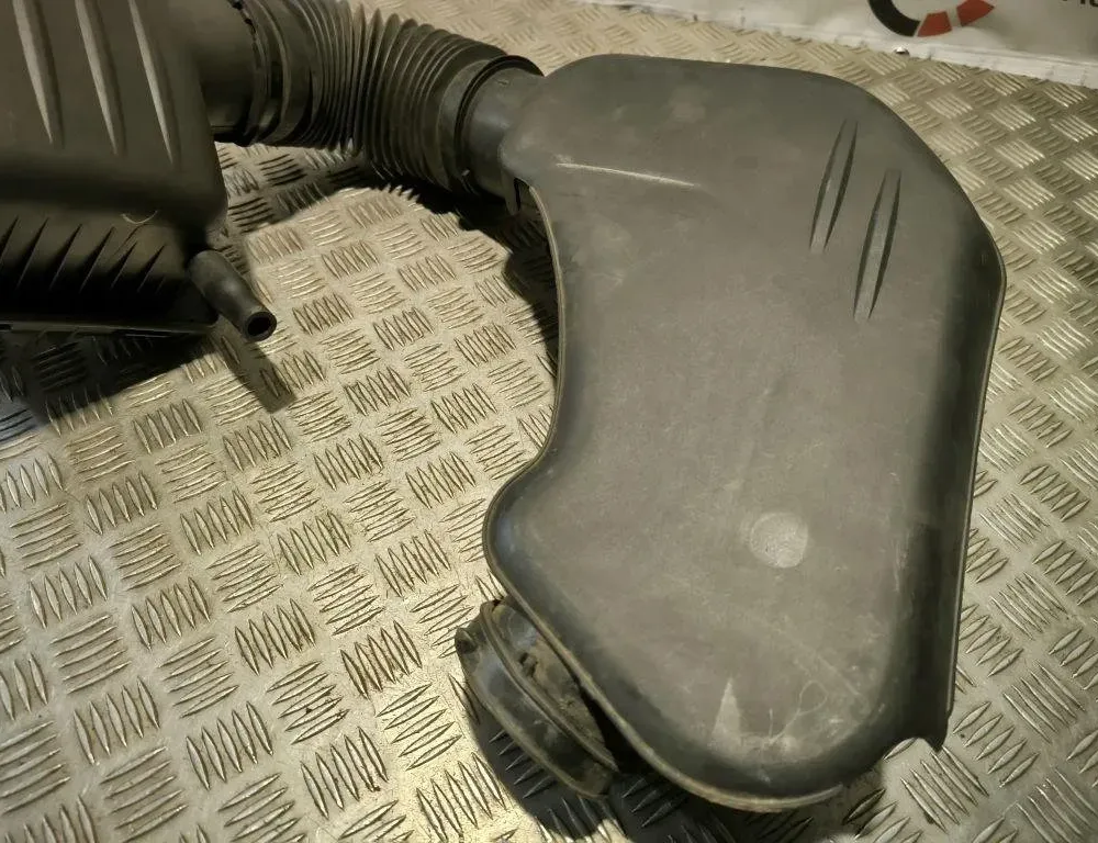 DODGE Challenger 3 generation (2008-2024) Boîte de filtre à air 52022310AC 30650496
