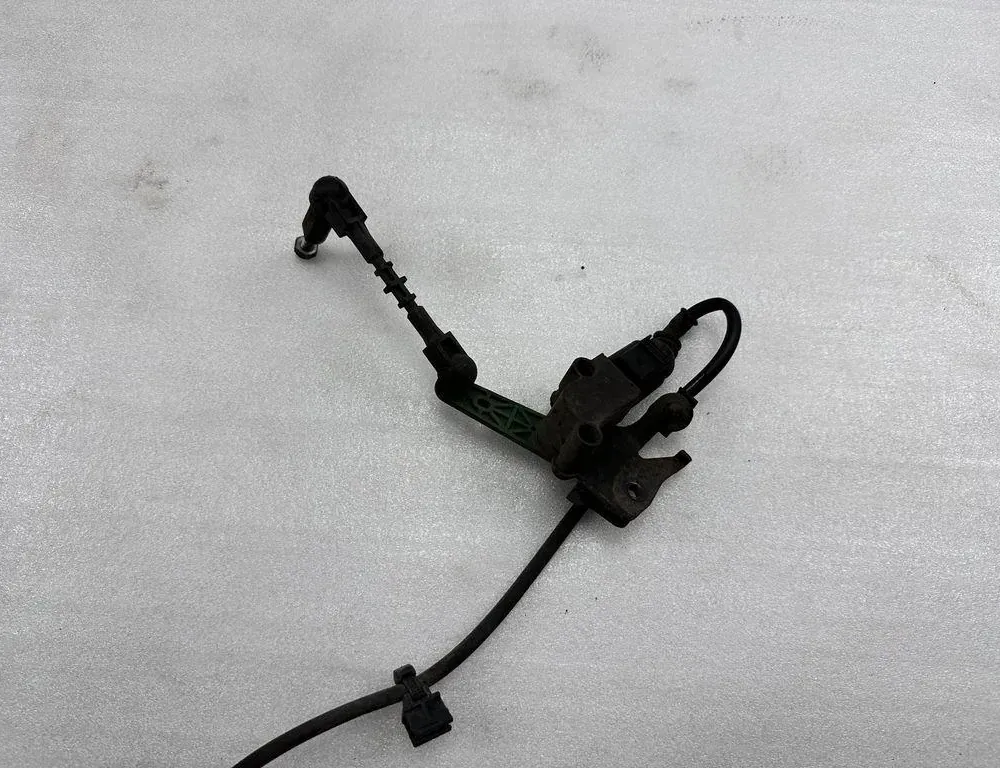 AUDI A8 D3/4E (2002-2010) Capteur de niveau de hauteur arrière droit 4H0907503 34136760