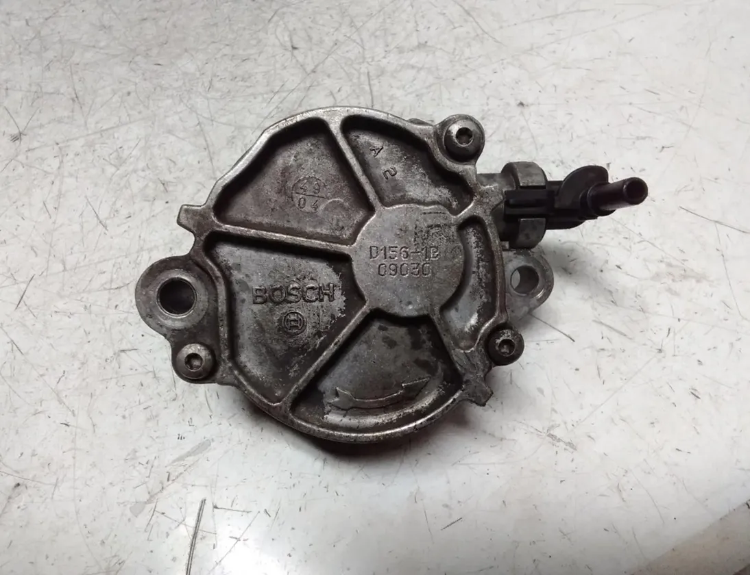 FORD Focus 2 generation (2004-2011) Pompe à vide D1561B 27579039