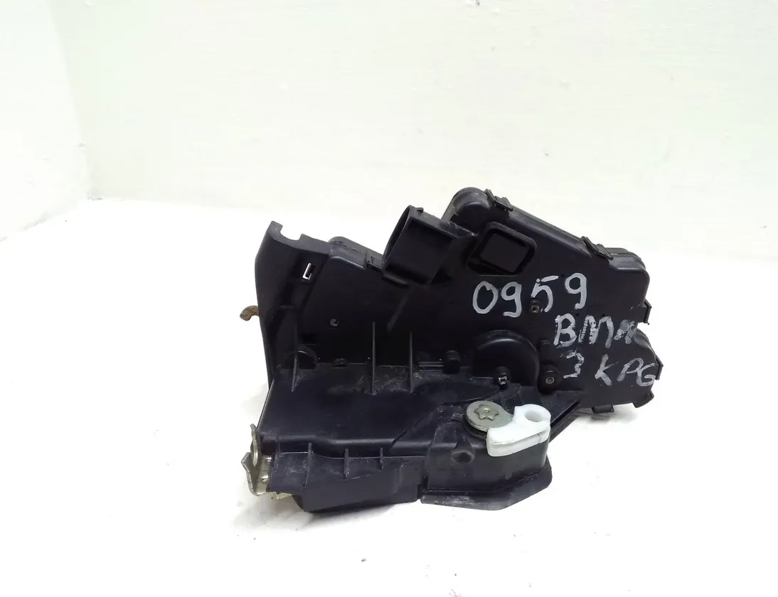 BMW 3 Series E46 (1997-2006) Serrure de porte arrière gauche HTL245 28694106